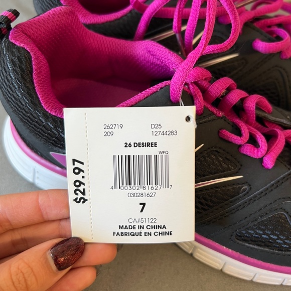 Athletic Works Sneakers - Picture 3 of 6